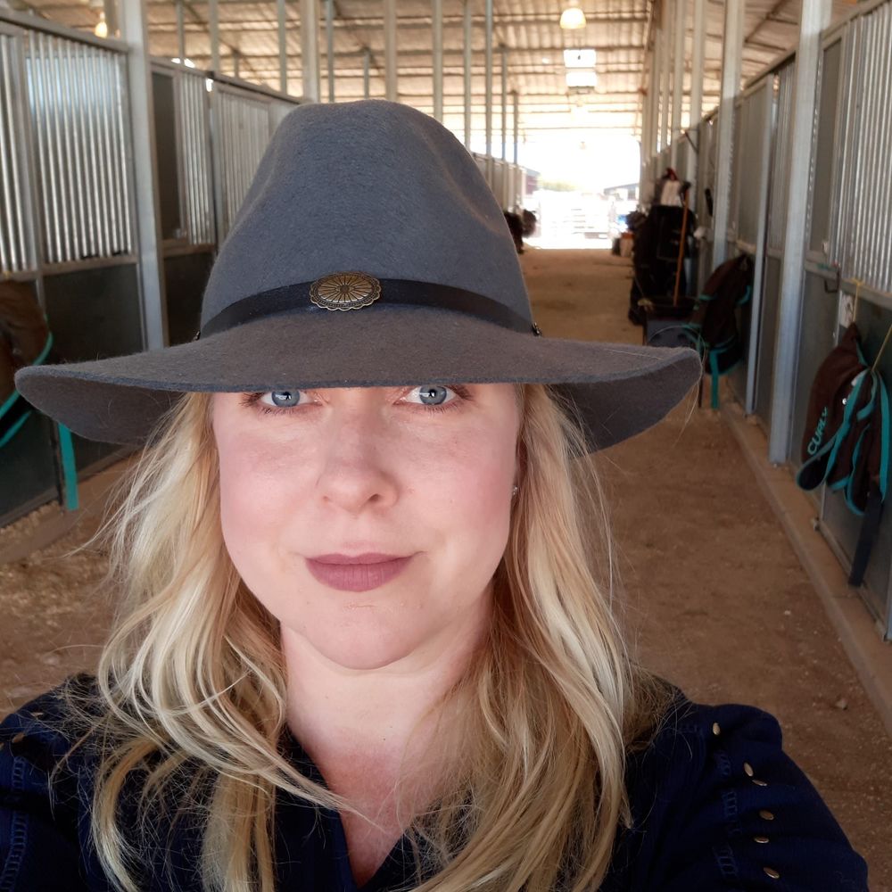 Meet your Posher, Lindy
